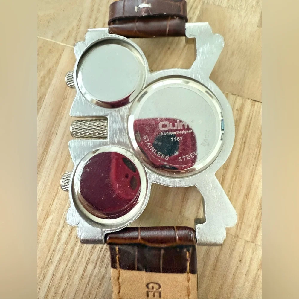 Oulm mens oversized military watch with three movement design